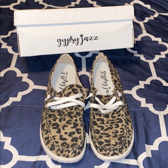 size 11 leopard shoes